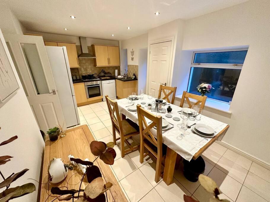 Cottage,Cinema Room,Log Burner Blaenavon Экстерьер фото